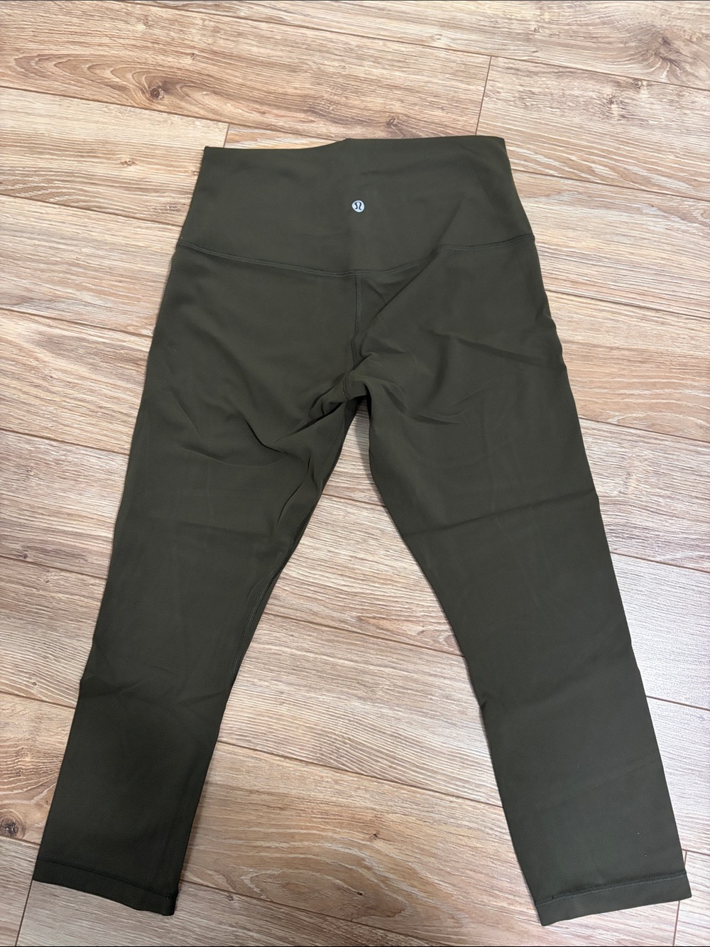 Lululemon High Rise Align Crop - Picture 3 of 4